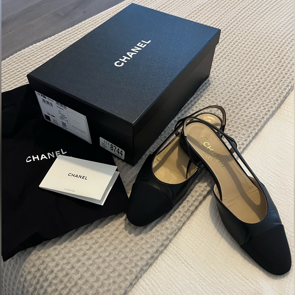 Chanel Black sling backs 38.5